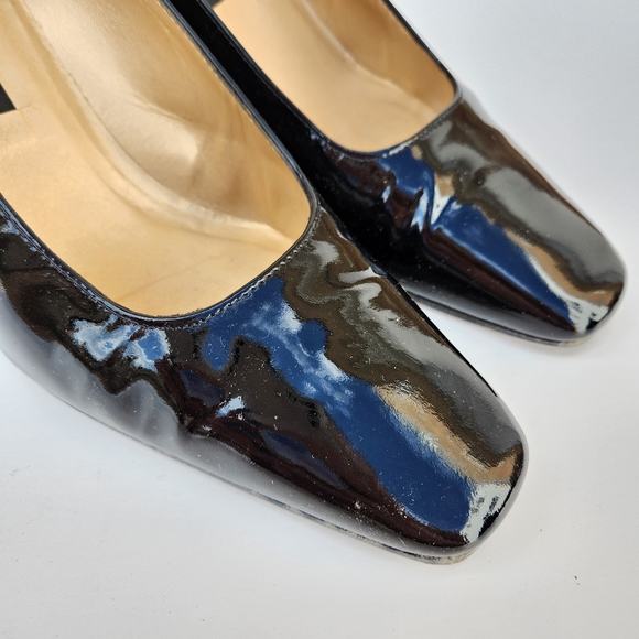 Stuart Weitzman Vintage 00s Black Patent Block Heel - Picture 10 of 11
